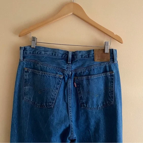 Levis Premium 501 '81 Jeans Woman 32x31 Medium Wash Button Fly Streetwear Retro - Picture 6 of 15